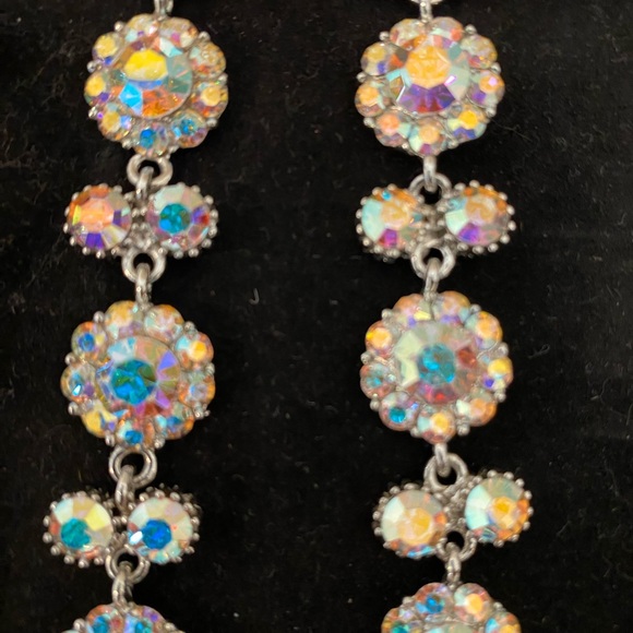 IRIDESCENT MULTI-COLOR CRYSTAL CHANDELIER EARRINGS & 2- BRACELET SET - Picture 7 of 8